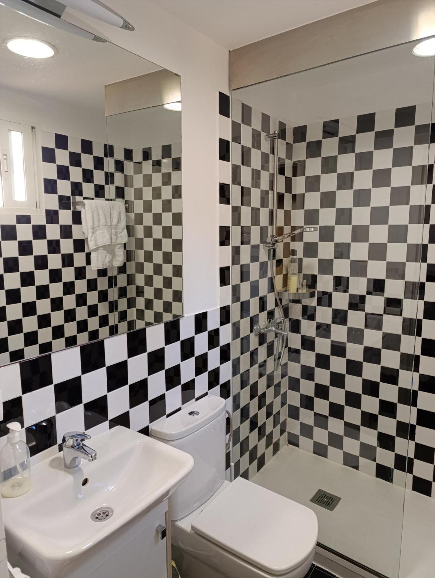 Apartamento En Huertas Мадрид Екстериор снимка