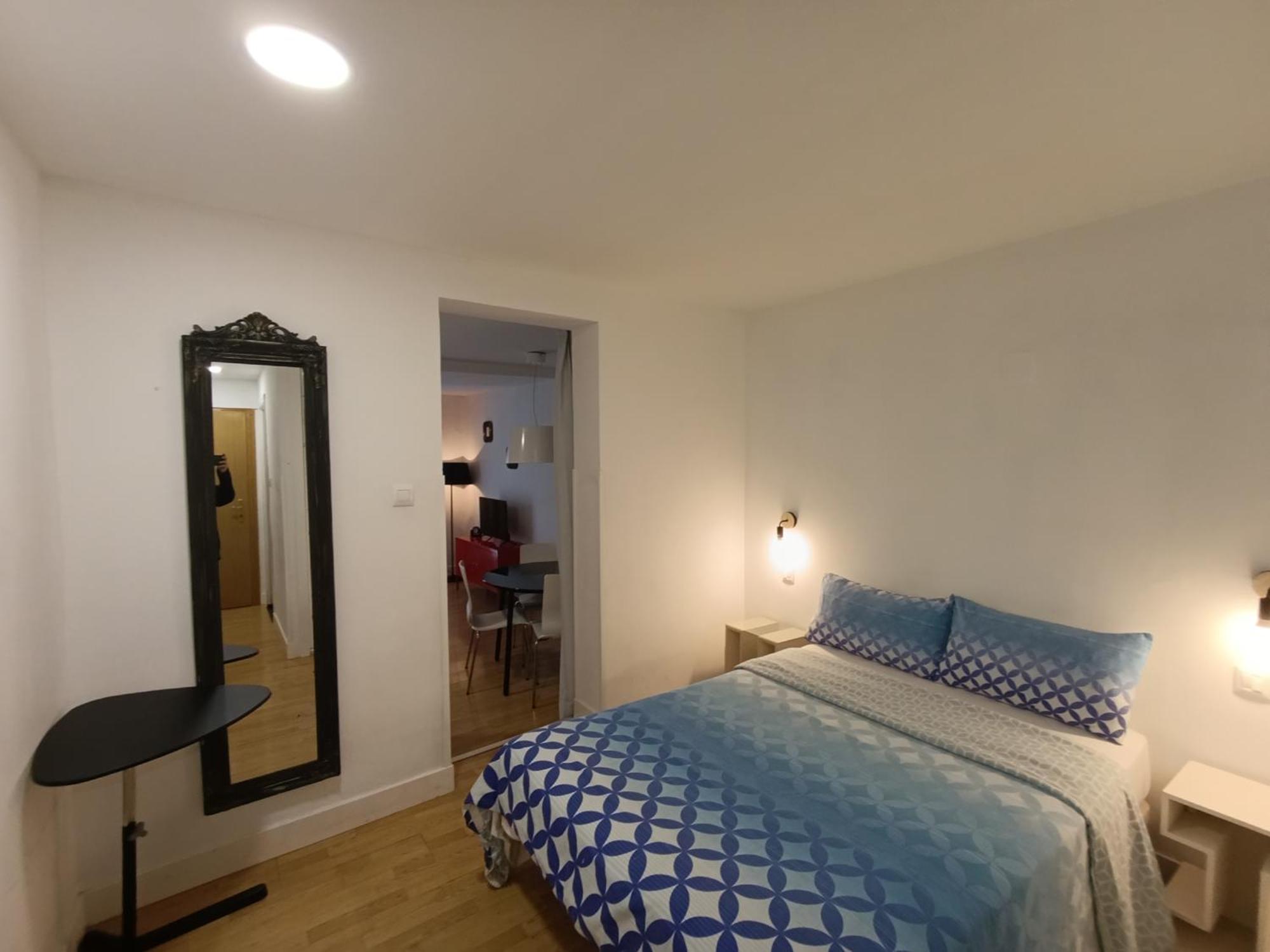 Apartamento En Huertas Мадрид Екстериор снимка